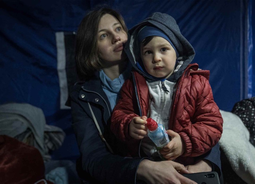 Ukrainian other with child. Photo by: UNICEF 